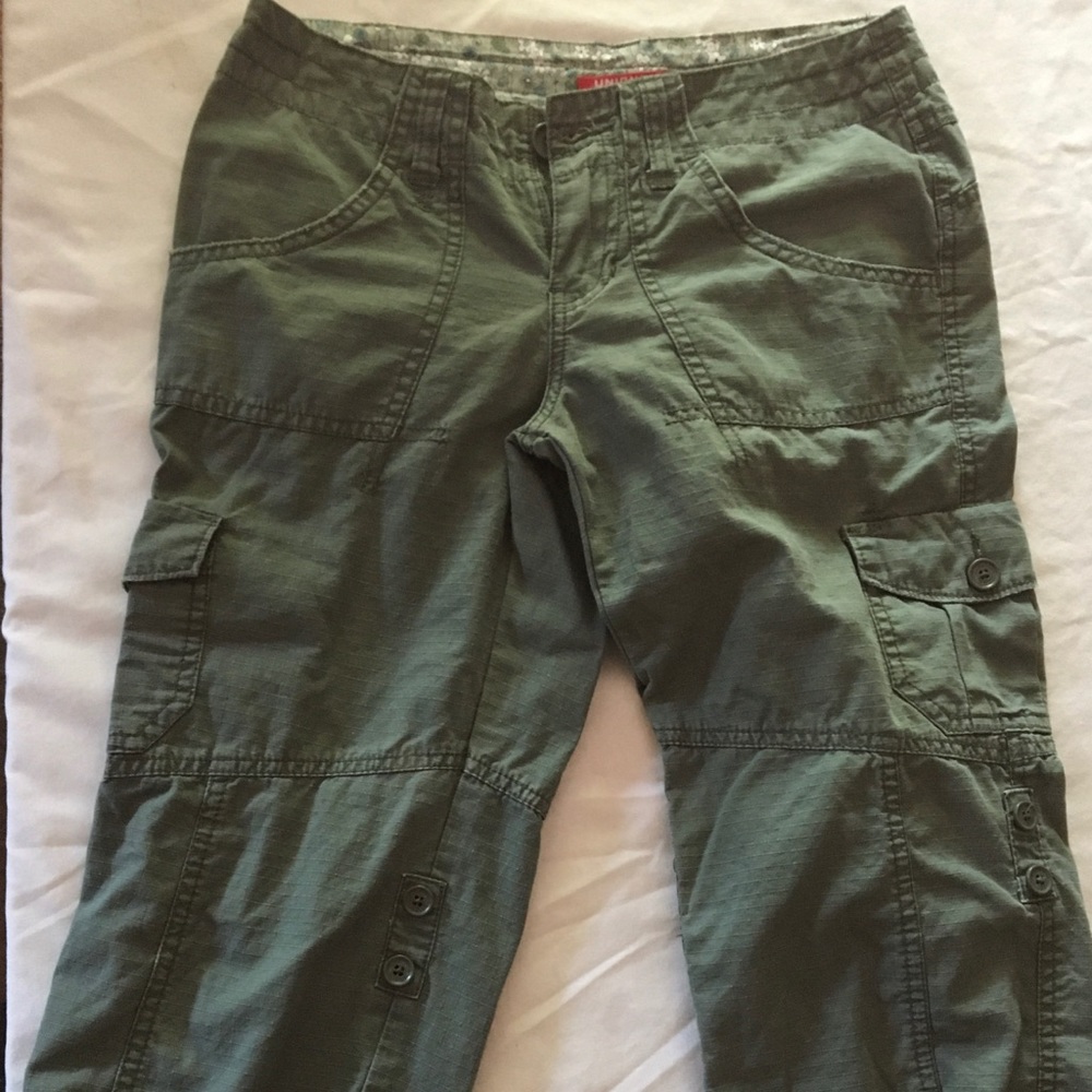 UNIONBAY Green Capris
